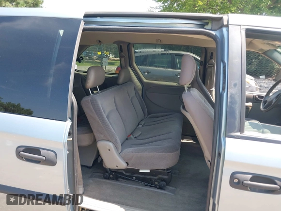 2003 Dodge Caravan SE with VIN 1D4GP25353B147922, listed as a IAAI auction lot 42846632 with 211,806 mi miles and . Bid and sale history available at DreamBid. Image 8.