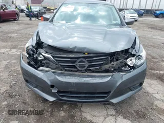 2018 Nissan Altima SR with VIN 1N4AL3AP0JC191207, listed as a IAAI auction lot 42033493 with 104,822 mi miles and . Bid and sale history available at carsss.com. Image 6.