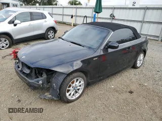 2010 BMW 1 Series 128i с VIN WBAUN1C58AVH82133, выставлен на аукционе Copart как лот 63510573 с пробегом Не указан миль и Списание • Salvage title. История ставок и продаж доступна на DreamBid. Изображение 1.