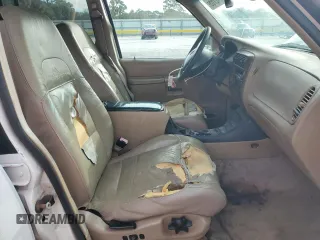 2000 Mercury Mountaineer Convenience with VIN 4M2ZU66EXYUJ20100, listed as a Copart auction lot 89242765 with 178,600 mi miles and Salvage title. Bid and sale history available at DreamBid. Image 7.