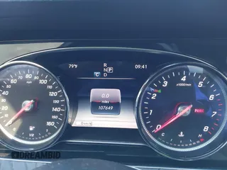 2017 Mercedes-Benz E with VIN WDDZF4JB4HA120585, listed as a IAAI auction lot 41912121 with 107,649 mi miles. Bid and sale history available at carsss.com. Image 7.