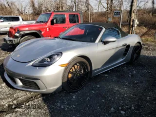 2019 Porsche 718 Boxster z VIN WP0CA2A89KS210405, wystawiony jako Copart lot #85732184 z przebiegiem 45 292 mil mil oraz Nie do naprawy • Non repairable. Historia ofert i sprzedaży dostępna na DreamBid. Obrazek 1.