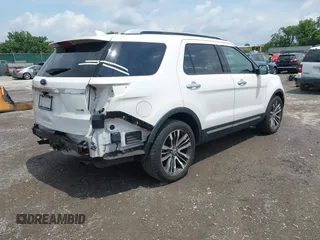 2017 Ford Explorer Platinum z VIN 1FM5K8HT9HGD01300, wystawiony jako IAAI lot #42628364 z przebiegiem 107 191 mil mil oraz . Historia ofert i sprzedaży dostępna na DreamBid. Obrazek 4.