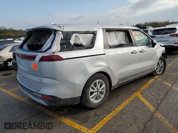 2022 Kia Carnival LXS with VIN KNDNB4H35N6157579, listed as a Copart auction lot 77755144 with 0 mi miles and Salvage Title. Bid and sale history available at carsss.com. Image 3.