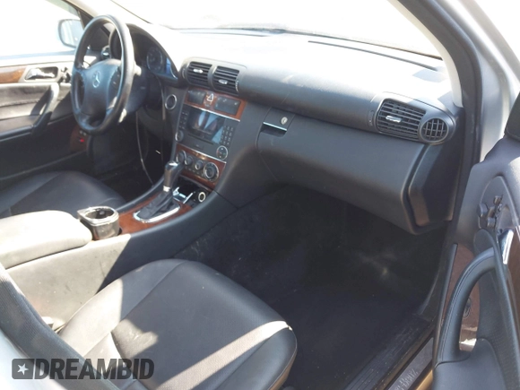 2007 Mercedes-Benz C 280 Luxury with VIN WDBRF92H37F891873, listed as a IAAI auction lot 42058992 with 127,760 mi miles and . Bid and sale history available at DreamBid. Image 5.