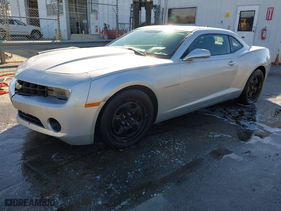 2012 Chevrolet Camaro 2LS with VIN 2G1FA1E38C9149677, listed as a IAAI auction lot 41576245 with 123,564 mi miles. Bid and sale history available at carsss.com. Image 2.