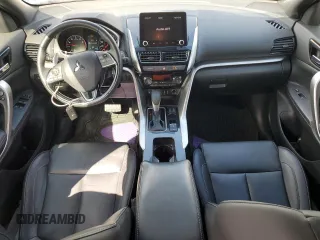 2022 Mitsubishi Eclipse Cross SE z VIN JA4ASWAA4NZ004400, wystawiony jako Copart lot #45165595 z przebiegiem 72 827 mil mil oraz Nie do naprawy • Non repairable. Historia ofert i sprzedaży dostępna na DreamBid. Obrazek 8.