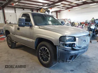 2000 GMC New Sierra 1500 SLE with VIN 1GTEK14T6YZ342215, listed as a IAAI auction lot 42023647 with 142,649 mi miles. Bid and sale history available at carsss.com. Image 1.