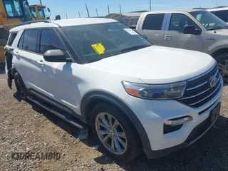 2020 Ford Explorer XLT with VIN 1FMSK7DH0LGC28597, listed as a IAAI auction lot 41792957 with 95,088 mi miles. Bid and sale history available at carsss.com. Image 1.