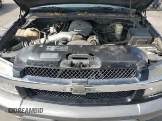 2002 Chevrolet Avalanche z VIN 3GNEC13T92G147979, wystawiony jako Copart lot #59163765 z przebiegiem 221 296 mil mil oraz Czysty tytuł • Clean title. Historia ofert i sprzedaży dostępna na DreamBid. Obrazek 11.