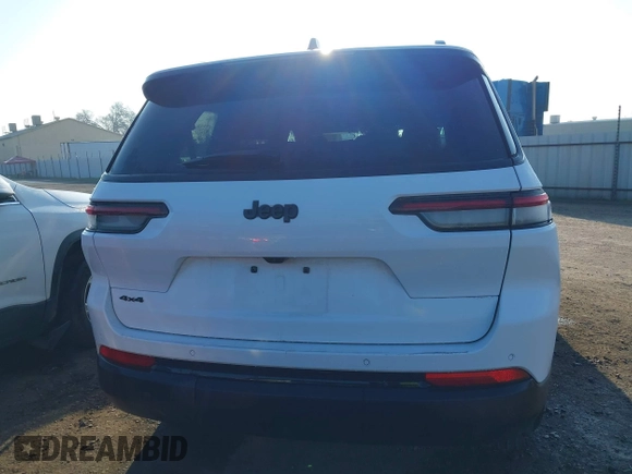 2024 Jeep Grand Cherokee Altitude with VIN 1C4RJKAG4R8575664, listed as a IAAI auction lot 41360585 with 6,291 mi miles and . Bid and sale history available at DreamBid. Image 16.