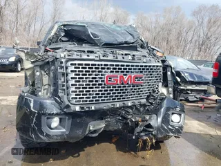 2015 GMC Sierra 2500HD available WiFi Denali with VIN 1GT120E89FF668110, listed as a IAAI auction lot 41805520 with 1 mi miles. Bid and sale history available at carsss.com. Image 13.