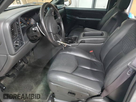 2003 Chevrolet Avalanche z VIN 3GNEK13TX3G209121, wystawiony jako Copart lot #59761055 z przebiegiem 37 766 mil mil oraz Czysty tytuł • Clean title. Historia ofert i sprzedaży dostępna na DreamBid. Obrazek 7.