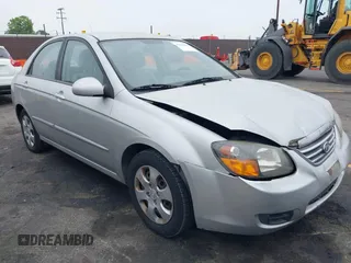 2009 Kia Spectra LX z VIN KNAFE222195620598, wystawiony jako IAAI lot #42458459 z przebiegiem 71 488 mil mil oraz . Historia ofert i sprzedaży dostępna na DreamBid. Obrazek 1.