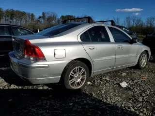 2008 Volvo S60 2.5T with VIN YV1RH592482689732, listed as a Copart auction lot 86346284 with 122,938 mi miles and Salvage Title. Bid and sale history available at carsss.com. Image 3.