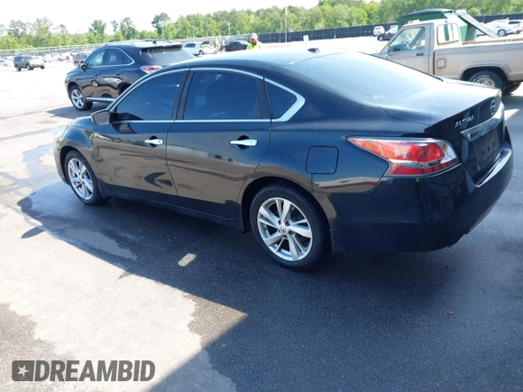 2015 Nissan Altima S with VIN 1N4AL3APXFC142202, listed as a IAAI auction lot 42107010 with 188,447 mi miles and . Bid and sale history available at DreamBid. Image 3.