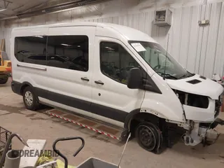 2019 Ford Transit Passenger XL with VIN 1FBZX2CM8KKA07514, listed as a IAAI auction lot 41235965 with 58,224 mi miles. Bid and sale history available at carsss.com. Image 1.