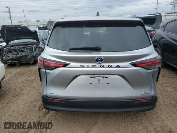 2021 Toyota Sienna XLE with VIN 5TDYSKFC7MS021036, listed as a Copart auction lot 43466965 with 0 mi miles and Salvage Title. Bid and sale history available at carsss.com. Image 6.
