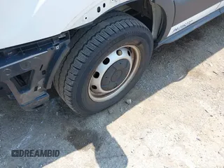 2017 Ford Transit с VIN 1FTYR2CM5HKB20007, выставлен на аукционе IAAI как лот 42571460 с пробегом 107 998 миль миль и . История ставок и продаж доступна на DreamBid. Изображение 12.