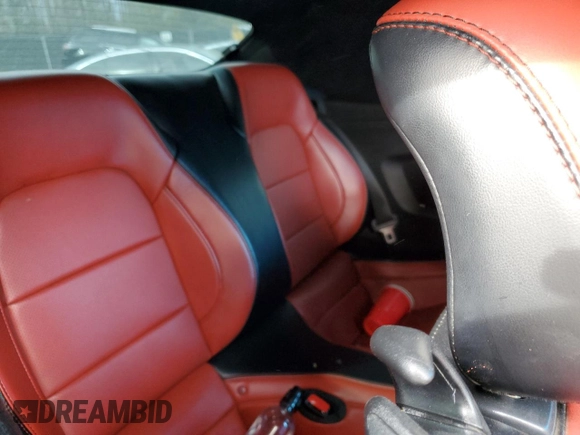 2016 Ford Mustang GT Premium с VIN 1FATP8FF4G5332450, выставлен на аукционе Copart как лот 53137135 с пробегом 131 216 миль миль и Списание • Salvage title. История ставок и продаж доступна на DreamBid. Изображение 10.