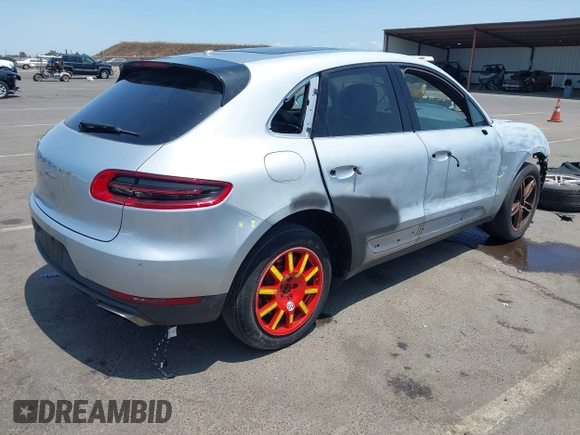 2017 Porsche Macan with VIN WP1AA2A53HLB03820, listed as a IAAI auction lot 42569877 with 73,758 mi miles and . Bid and sale history available at DreamBid. Image 4.