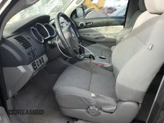 2009 Toyota Tacoma z VIN 3TMLU42N09M030420, wystawiony jako Copart lot #84889784 z przebiegiem 322 393 mil mil oraz Szkoda całkowita • Salvage title. Historia ofert i sprzedaży dostępna na DreamBid. Obrazek 7.