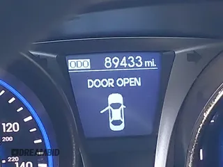 2014 Hyundai Genesis Coupe 2.0T with VIN KMHHT6KD5EU114178, listed as a IAAI auction lot 42392849 with 89,433 mi miles and . Bid and sale history available at DreamBid. Image 15.