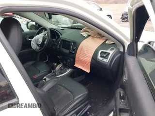2019 Jeep Compass Latitude with VIN 3C4NJDBB6KT839035, listed as a IAAI auction lot 41864722 with Not Provided miles and . Bid and sale history available at carsss.com. Image 5.
