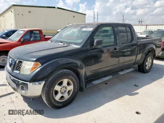 2007 Nissan Frontier SE z VIN 1N6AD09U07C455080, wystawiony jako Copart lot #50559445 z przebiegiem 134 728 mil mil oraz Czysty tytuł • Clean title. Historia ofert i sprzedaży dostępna na DreamBid. Obrazek 1.