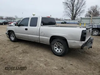2005 Chevrolet Silverado 1500 LS with VIN 2GCEC19TX51207426, listed as a Copart auction lot 44393255 with 259,005 mi miles and Salvage Title. Bid and sale history available at DreamBid. Image 2.