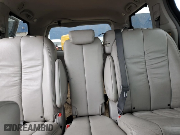 2011 Toyota Sienna XLE AAS with VIN 5TDYK3DC3BS175507, listed as a Copart auction lot 53231855 with 245,149 mi miles and Clean title. Bid and sale history available at DreamBid. Image 10.