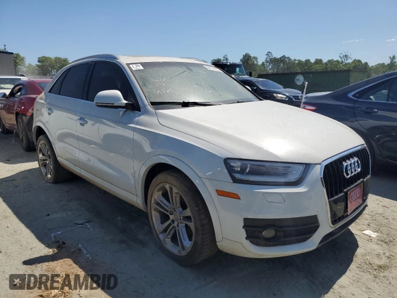2015 Audi Q3 Premium Plus with VIN WA1EFCFS6FR012070, listed as a Copart auction lot 58174205 with 158,918 mi miles and Clean title. Bid and sale history available at DreamBid. Image 4.