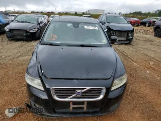 2011 Volvo V50 with VIN YV1672MW5B2603334, listed as a Copart auction lot 72317624 with 88,924 mi miles and Salvage Title. Bid and sale history available at carsss.com. Image 5.