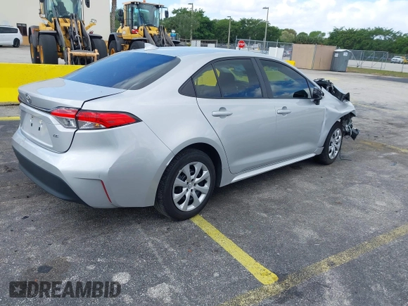 2024 Toyota Corolla LE with VIN 5YFB4MDE7RP082449, listed as a IAAI auction lot 42071209 with 35,825 mi miles. Bid and sale history available at carsss.com. Image 4.