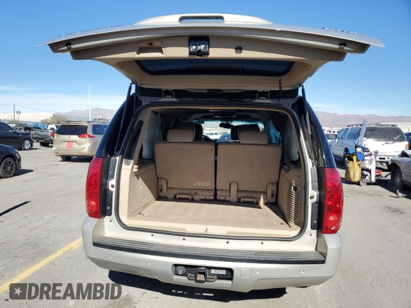 2012 GMC Yukon XL SLT with VIN 1GKS2KE77CR151295, listed as a Copart auction lot 42218105 with 84,590 mi miles and Salvage Title. Bid and sale history available at carsss.com. Image 6.