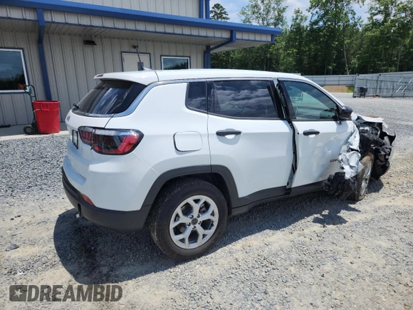 2025 Jeep Compass Sport z VIN 3C4NJDAN5ST505851, wystawiony jako Copart lot #60105775 z przebiegiem 4 062 mil mil oraz Szkoda całkowita • Salvage title. Historia ofert i sprzedaży dostępna na DreamBid. Obrazek 3.