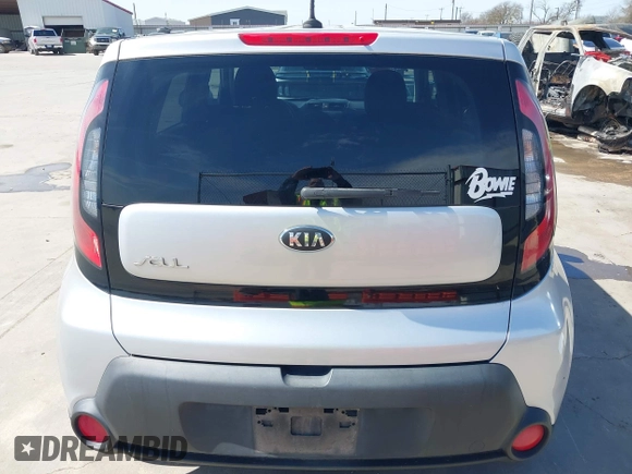 2014 Kia Soul with VIN KNDJN2A22E7738768, listed as a IAAI auction lot 41728768 with 70,013 mi miles. Bid and sale history available at carsss.com. Image 16.