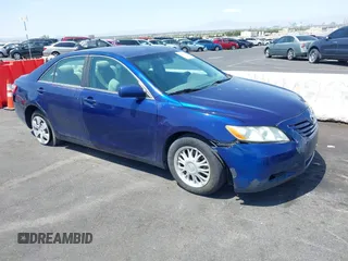 2007 Toyota Camry CE z VIN 4T1BE46K87U015919, wystawiony jako IAAI lot #42421275 z przebiegiem 226 393 mil mil oraz . Historia ofert i sprzedaży dostępna na DreamBid. Obrazek 1.