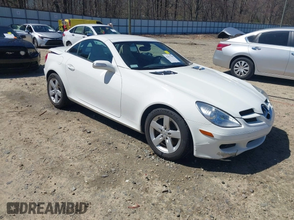 2006 Mercedes-Benz SLK 280 z VIN WDBWK54F66F129347, wystawiony jako IAAI lot #41817799 z przebiegiem 162 658 mil mil oraz . Historia ofert i sprzedaży dostępna na DreamBid. Obrazek 1.