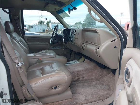 1997 Chevrolet Tahoe with VIN 1GNEK13R7VJ324524, listed as a IAAI auction lot 41623104 with 268,178 mi miles. Bid and sale history available at carsss.com. Image 5.