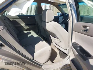 2006 Toyota Camry STD z VIN 4T1BE30K06U126692, wystawiony jako IAAI lot #42335766 z przebiegiem 74 000 mil mil oraz . Historia ofert i sprzedaży dostępna na DreamBid. Obrazek 8.