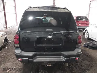 2005 Chevrolet TrailBlazer LS with VIN 1GNET16S856109443, listed as a IAAI auction lot 41453345 with 207,759 mi miles. Bid and sale history available at carsss.com. Image 16.