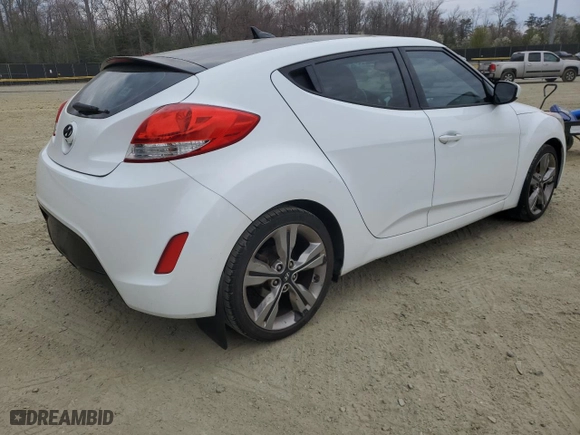 2016 Hyundai Veloster with VIN KMHTC6AD2GU295738, listed as a Copart auction lot 50899865 with NaN miles and Clean Title. Bid and sale history available at carsss.com. Image 3.