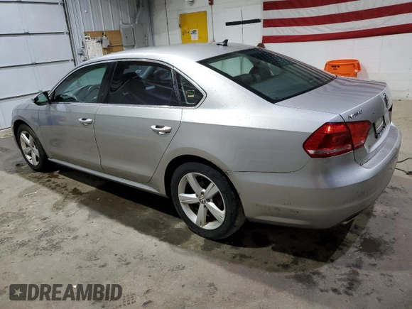 2012 Volkswagen Passat SE z VIN 1VWBP7A36CC081303, wystawiony jako Copart lot #52147655 z przebiegiem 106 446 mil mil oraz Czysty tytuł • Clean title. Historia ofert i sprzedaży dostępna na DreamBid. Obrazek 2.