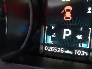 2024 Mitsubishi Outlander S z VIN JA4ARUAU3RU015370, wystawiony jako IAAI lot #42419186 z przebiegiem 26 526 mil mil oraz . Historia ofert i sprzedaży dostępna na DreamBid. Obrazek 15.