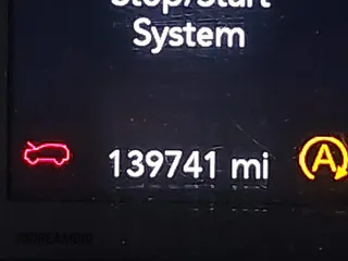 2019 Jeep Cherokee Latitude with VIN 1C4PJMCX9KD255382, listed as a IAAI auction lot 41903951 with 139,741 mi miles. Bid and sale history available at carsss.com. Image 16.