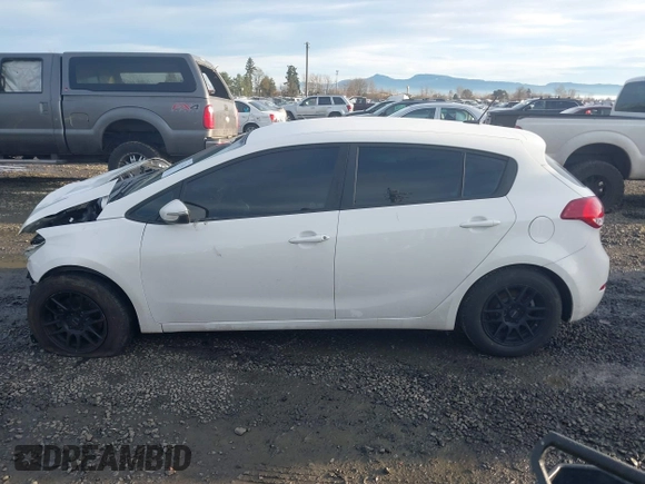 2018 Kia Forte5 LX with VIN KNAFK5A85J5772713, listed as a IAAI auction lot 41147063 with 119,726 mi miles. Bid and sale history available at carsss.com. Image 15.