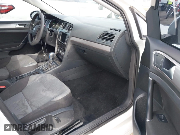2016 Volkswagen Golf SE z VIN WVWKP7AU5GW910703, wystawiony jako IAAI lot #41871638 z przebiegiem 65 328 mil mil oraz . Historia ofert i sprzedaży dostępna na DreamBid. Obrazek 5.
