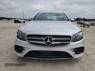 2017 Mercedes-Benz E 300 Luxury with VIN WDDZF4KB9HA111394, listed as a Copart auction lot 54847815 with 130,269 mi miles and Clean Title. Bid and sale history available at DreamBid. Image 5.