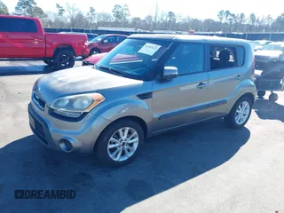 2013 Kia Soul ! with VIN KNDJT2A6XD7521718, listed as a IAAI auction lot 41683625 with 216,332 mi miles. Bid and sale history available at carsss.com. Image 17.